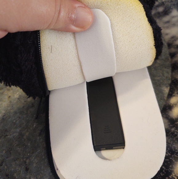 Vibrating Massage Fuzzy Bootie Slippers Lg - Picture 9 of 10